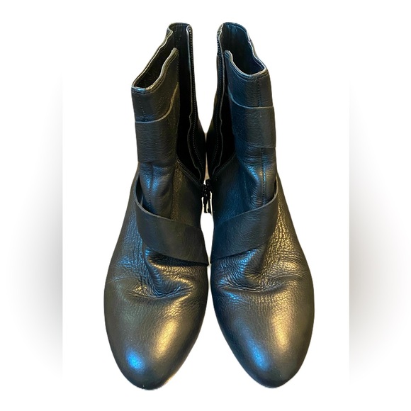 Rockport Adiprene By Adidas Black Leather Booties 2 3/4Heel Size 10 - Picture 2 of 6